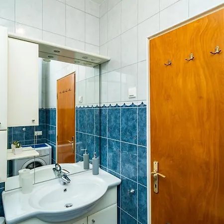 Spacious Three Bedroom 두브로브니크