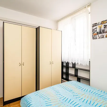 Spacious Three Bedroom Apartament