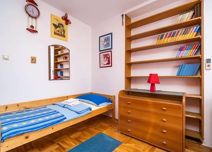 Spacious Three Bedroom Apartament